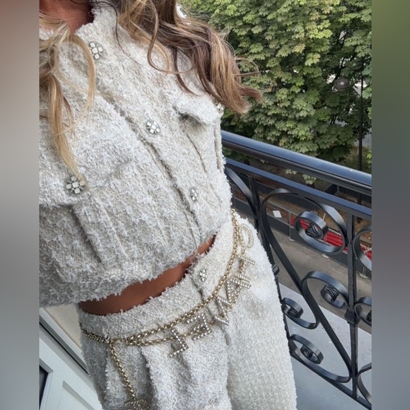 Racheli Camille vest in beige and Valentin pant in beige - Picture 3 of 11